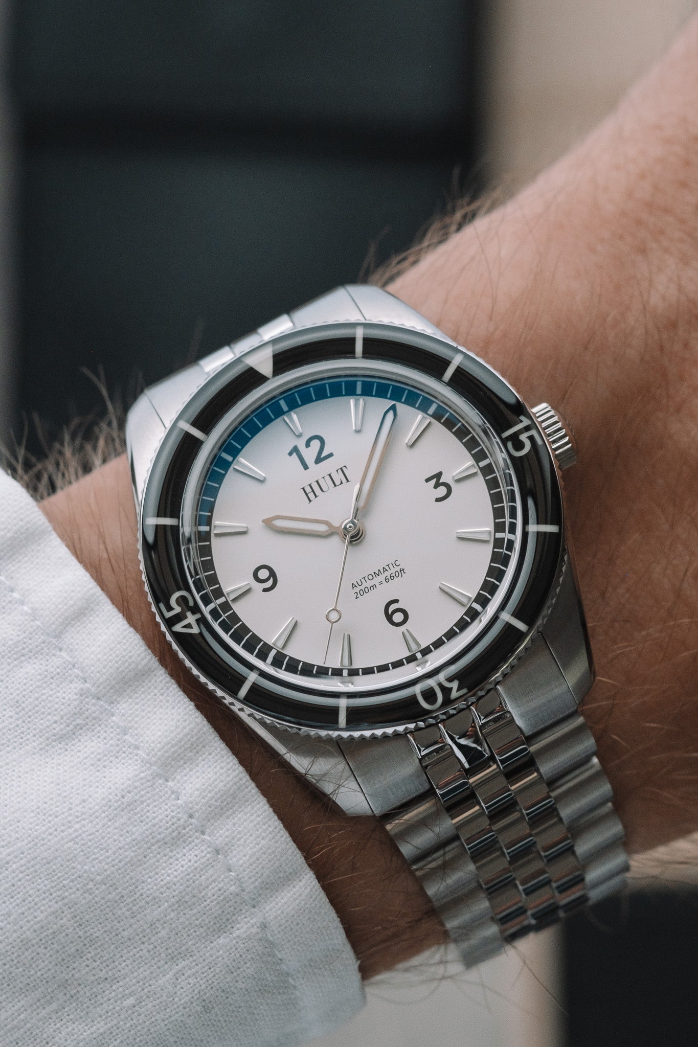 Aquatique - Arctic White: A 37mm vintage-inspired Diver Watch