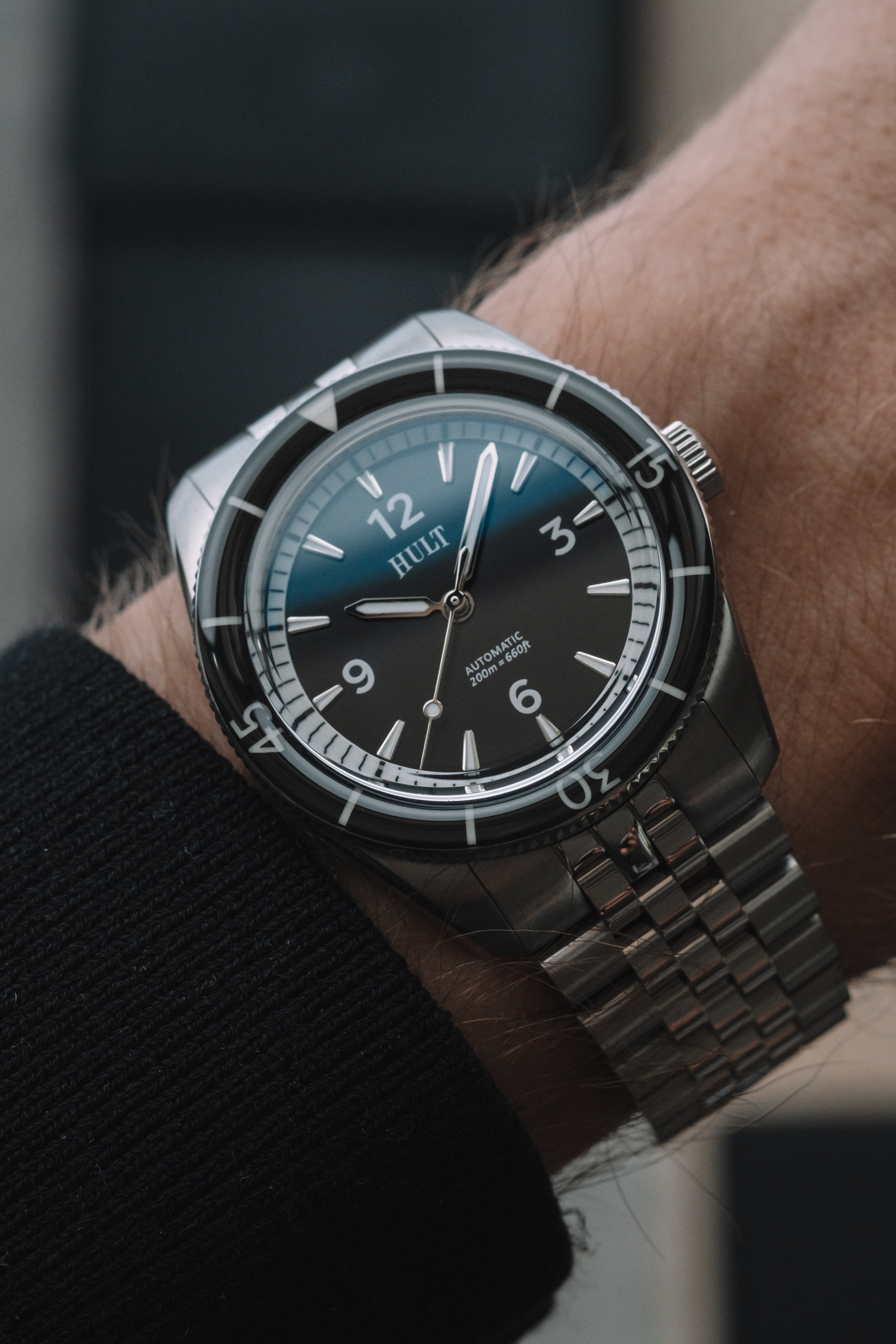 Aquatique - Abyss Black : A 37mm vintage-inspired Diver Watch